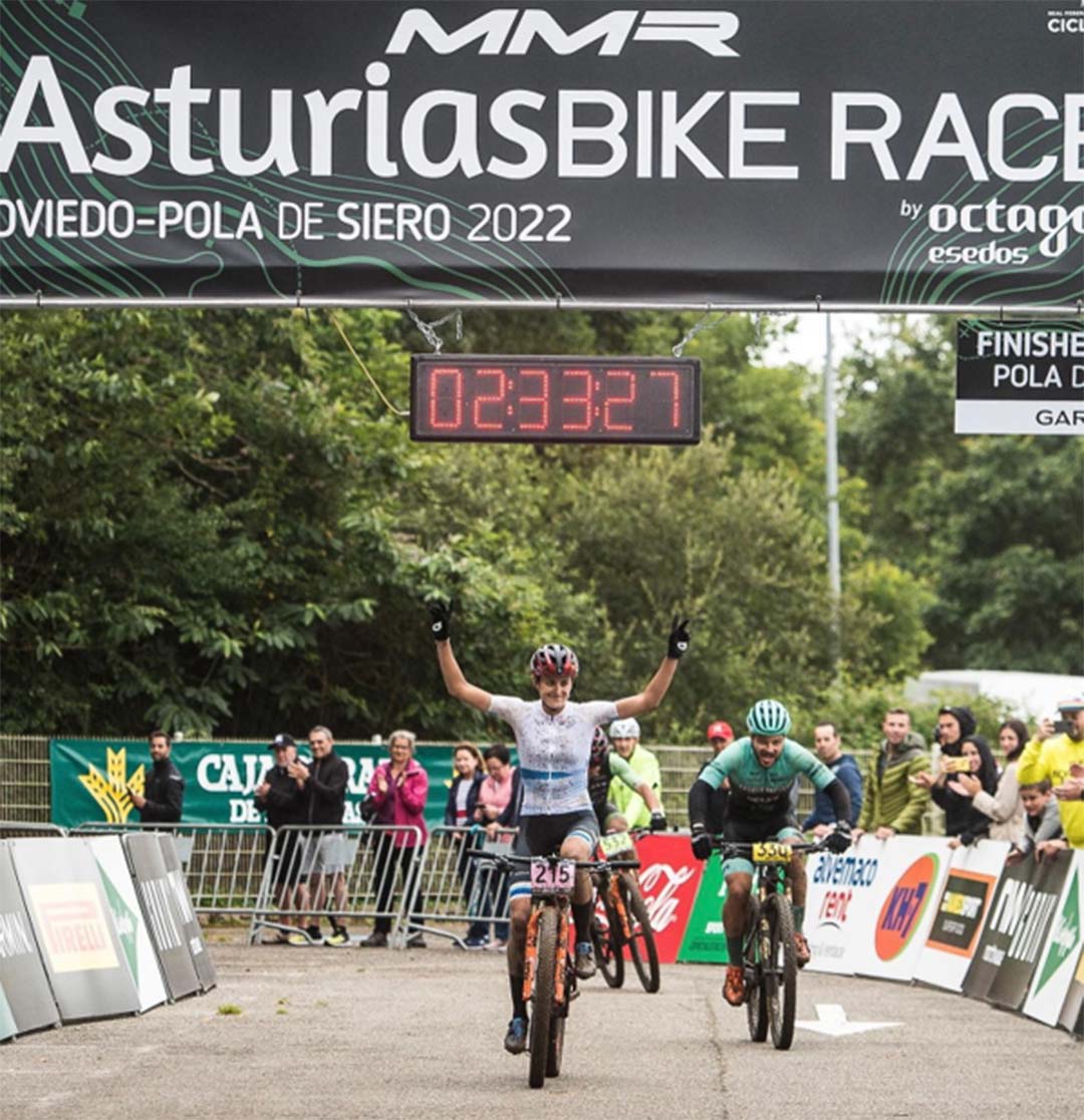 Natalia Fischer wins the Asturia Bike Race